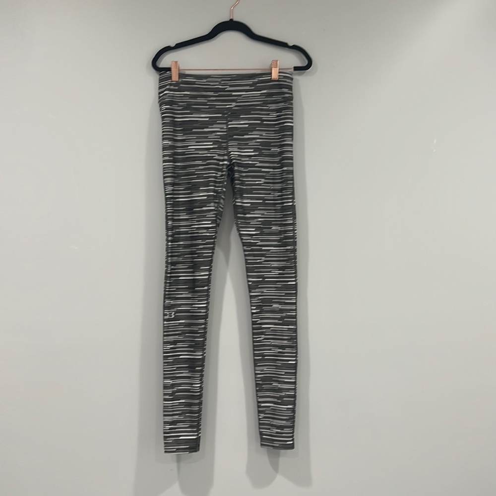 Womens medium compression fitness leggings